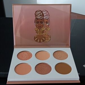 Juvia's Place The Nudes Eyeshadow Palette